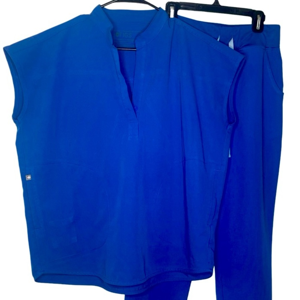 FIGS Royal Blue Scrub Set